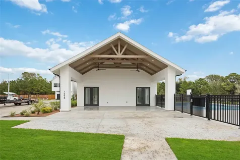 7715 Inwood Hills Lane Houston TX 77088