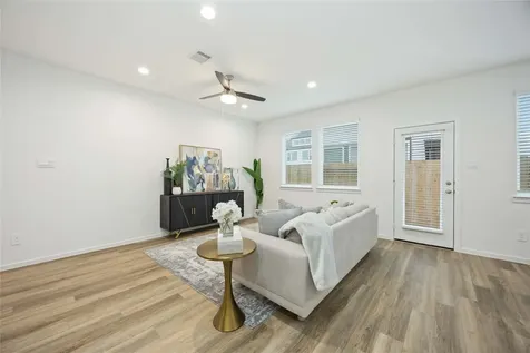 7715 Inwood Hills Lane Houston TX 77088