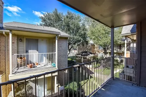 1515 Sandy Springs Road 1006 Houston TX 77042