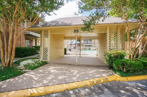 1515 Sandy Springs Road 1006 Houston TX 77042