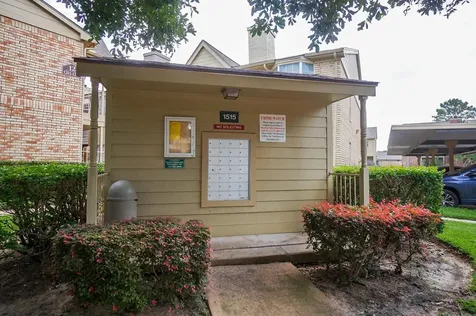 1515 Sandy Springs Road 1006 Houston TX 77042