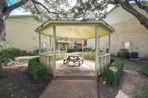 1515 Sandy Springs Road 1006 Houston TX 77042