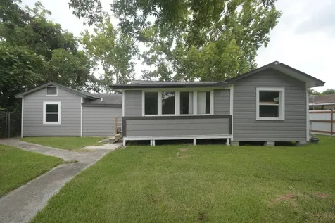 283 Turner Drive Houston TX 77076