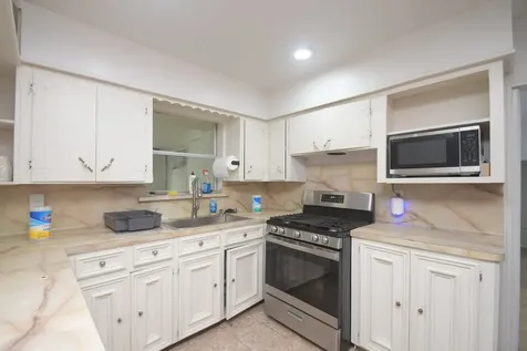 283 Turner Drive Houston TX 77076