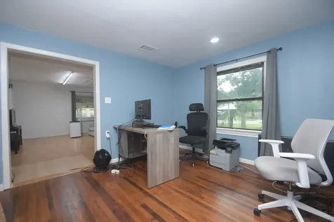 283 Turner Drive Houston TX 77076