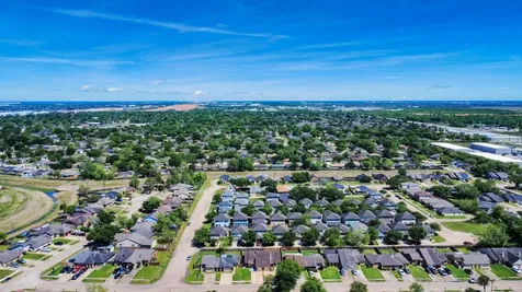 16425 Monte Carlo Lane Houston TX 77053