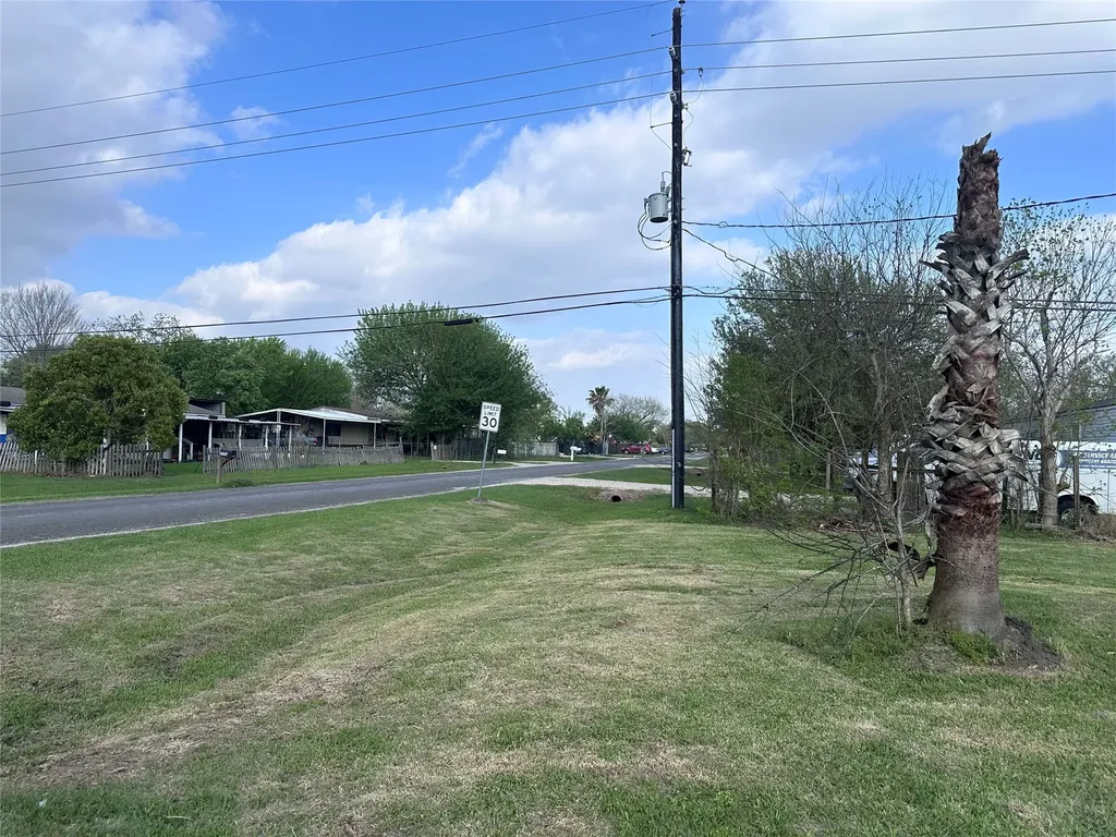 2118 Land Breeze Drive Baytown TX 77523