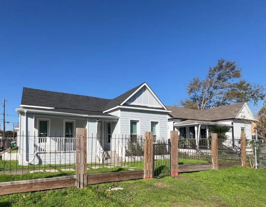 401 Walton Street Houston TX 77009