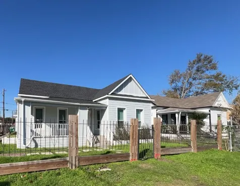 401 Walton Street Houston TX 77009