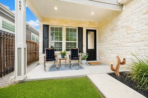 1007 E 32nd Street Houston TX 77022