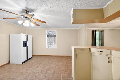 2115 Hollywood Avenue Galveston TX 77551
