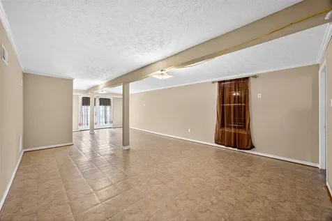 2115 Hollywood Avenue Galveston TX 77551