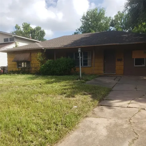 6102 Belcrest Street Houston TX 77033