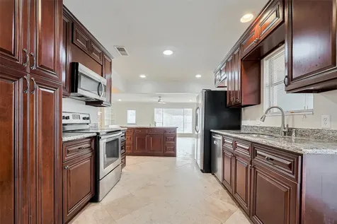 13731 Greenway Drive Sugar Land TX 77498