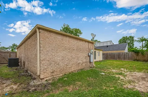 13731 Greenway Drive Sugar Land TX 77498