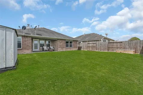 997 Hamilton Street Alvin TX 77511