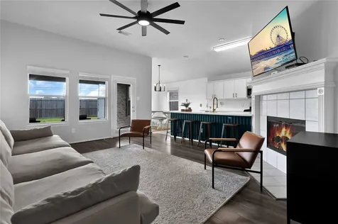 997 Hamilton Street Alvin TX 77511