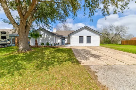 2302 38th Avenue N Texas City TX 77590