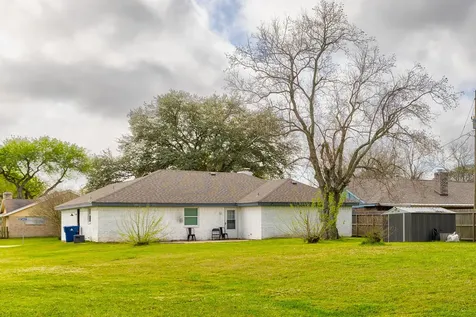 2302 38th Avenue N Texas City TX 77590
