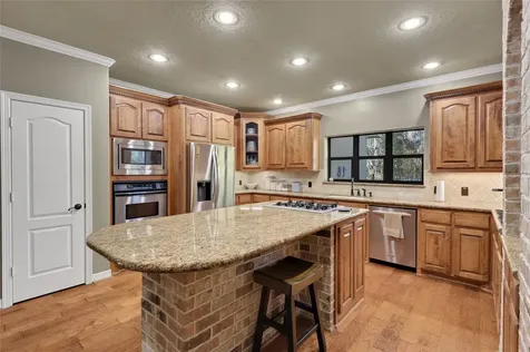 10235 Holly Grove Conroe TX 77304