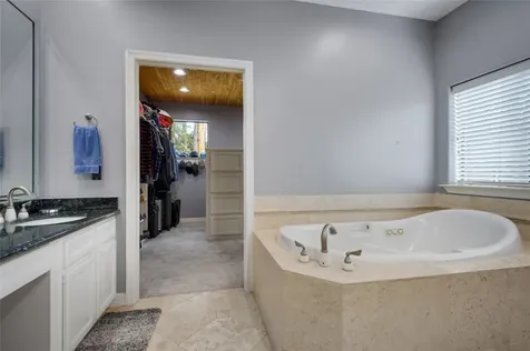 10235 Holly Grove Conroe TX 77304