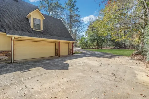 10235 Holly Grove Conroe TX 77304