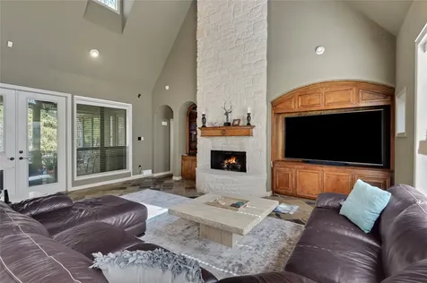 10235 Holly Grove Conroe TX 77304