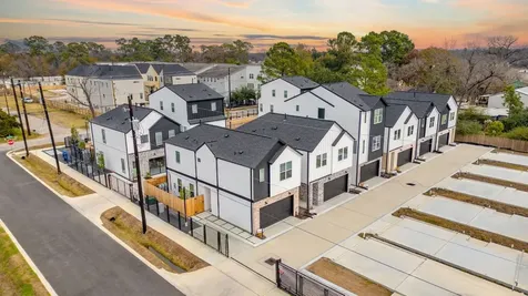 4754 Martin Hill Street Houston TX 77018