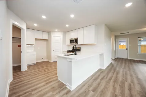 819 Clear Valley Lane Dayton TX 77535