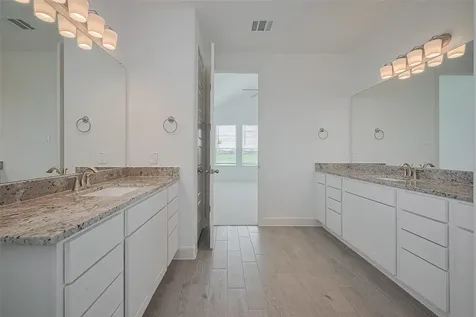 2702 Ballast Green Drive Texas City TX 77568