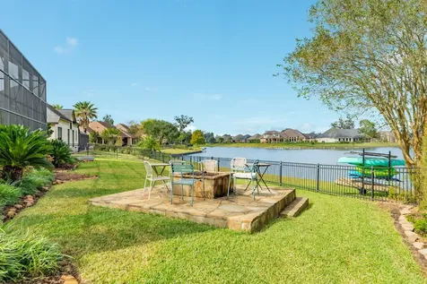 203 Arrowhead Drive Lake Jackson TX 77566