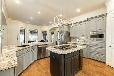 203 Arrowhead Drive Lake Jackson TX 77566