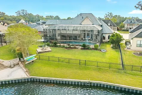 203 Arrowhead Drive Lake Jackson TX 77566