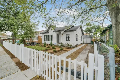 4030 Pineridge Street Houston TX 77009