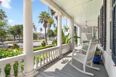 1112 Broadway Street Galveston TX 77550