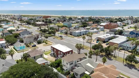 1112 Broadway Street Galveston TX 77550