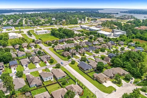 18436 Sunrise Pines Drive Montgomery TX 77316