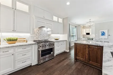 5217 W 43rd Street Houston TX 77092