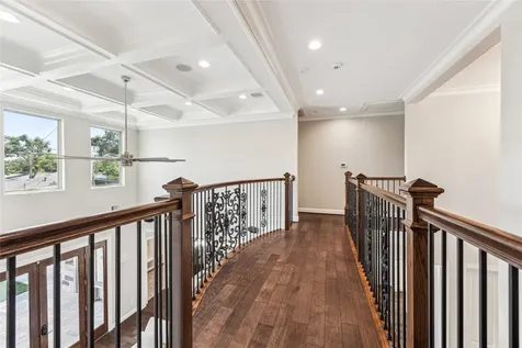 5217 W 43rd Street Houston TX 77092