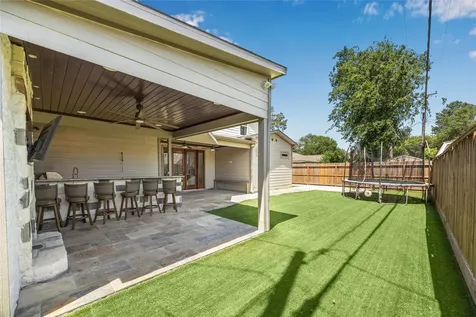 5217 W 43rd Street Houston TX 77092