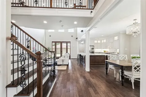 5217 W 43rd Street Houston TX 77092