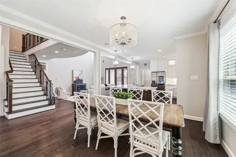 5217 W 43rd Street Houston TX 77092