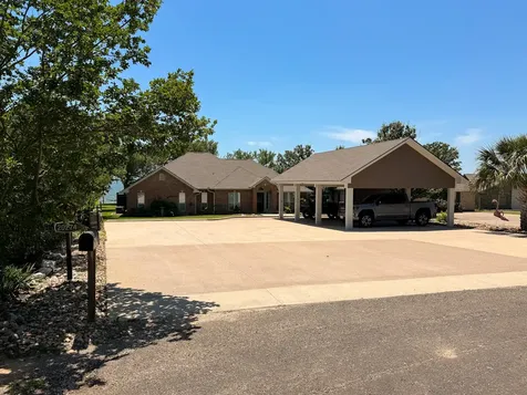 20274 County Road 376 Marquez TX 77865