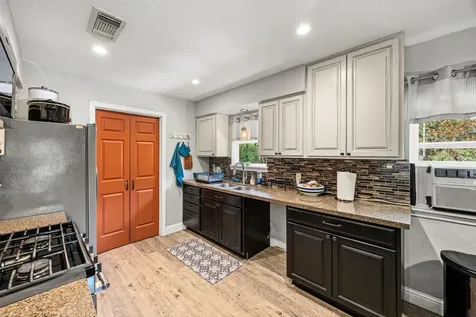 123 White Oak Drive N Woodbranch TX 77357