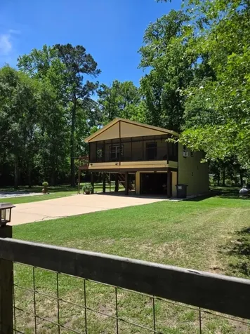 123 White Oak Drive N Woodbranch TX 77357