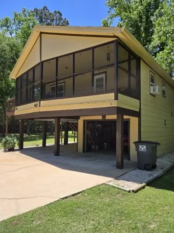123 White Oak Drive N Woodbranch TX 77357