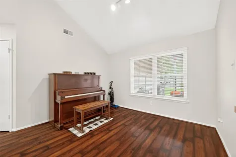 15343 Meadow Village Drive Houston TX 77095