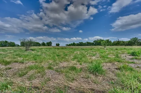 544 E Fm 1291 Round Top TX 78954