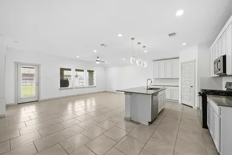 818 Starcross Bend Drive Missouri City TX 77459