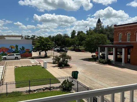 326 W Colorado Street La Grange TX 78945